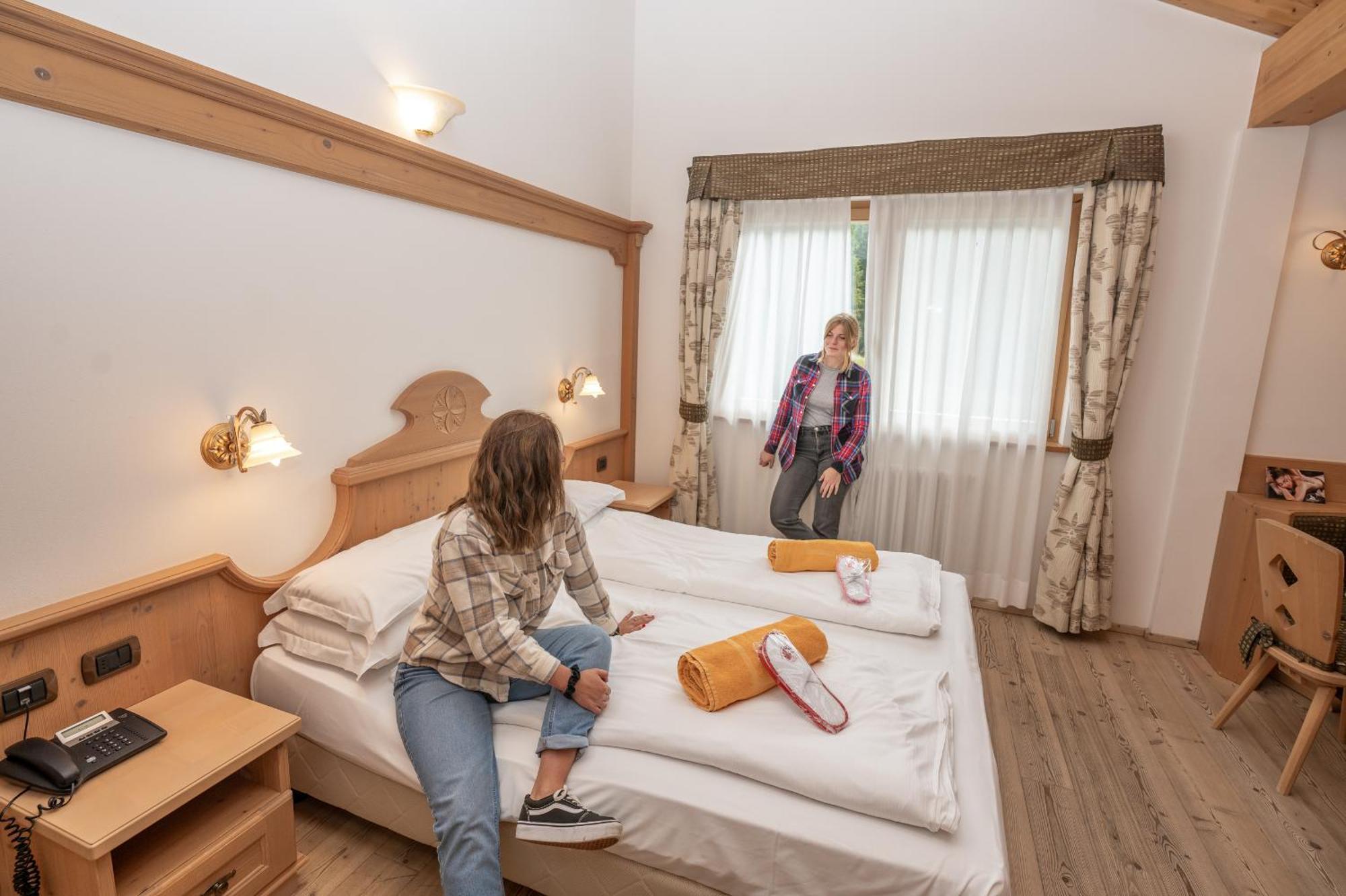 Wellness Hotel Lupo Bianco Canazei Eksteriør bilde