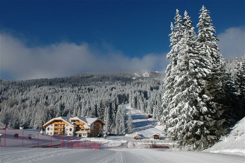 Wellness Hotel Lupo Bianco Canazei Eksteriør bilde